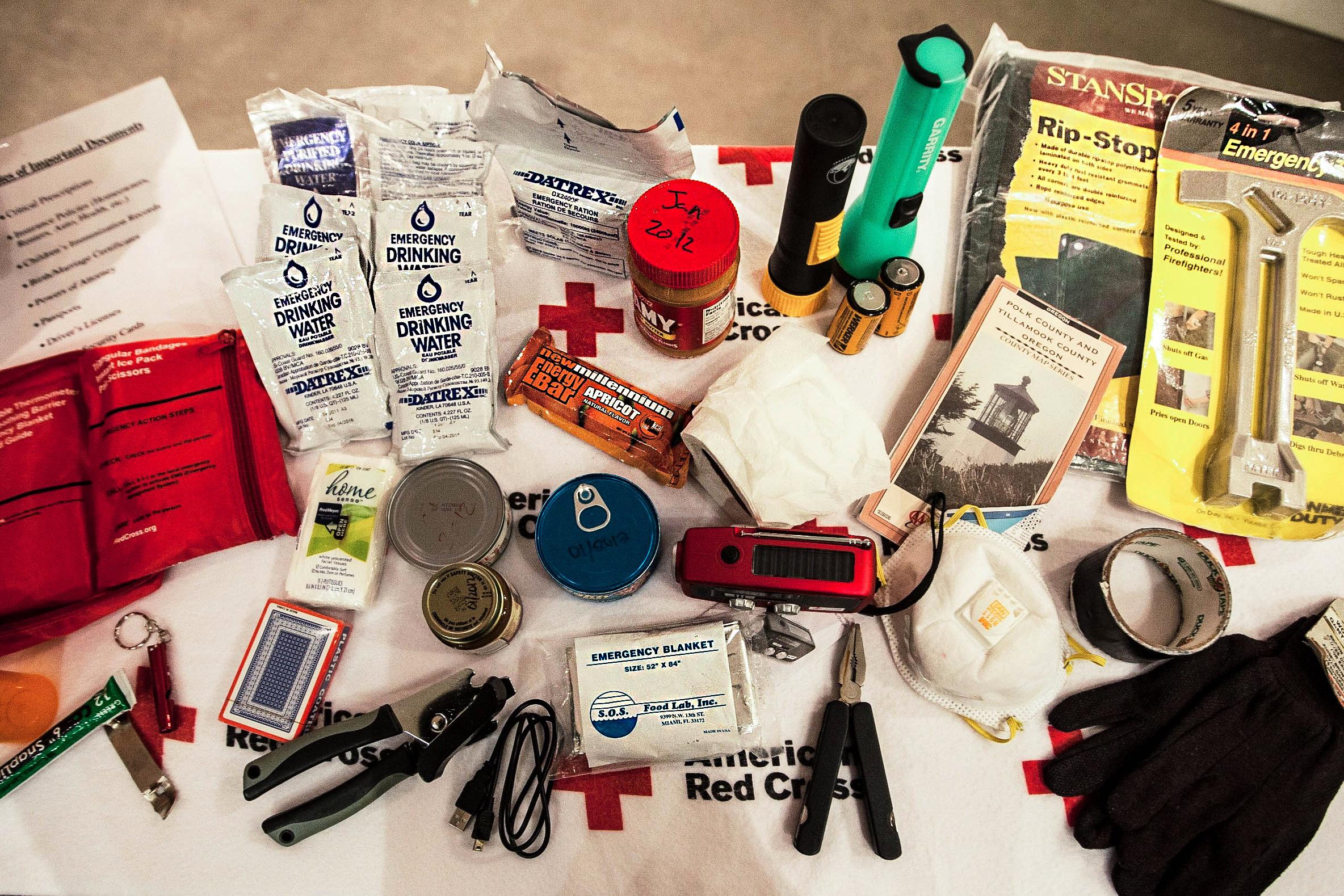 Emergency Supply Kit Creation Guide: Essential Preparations for Portland Property Owners